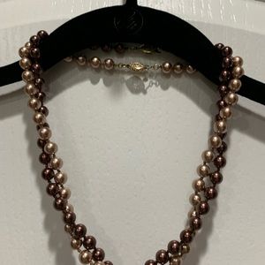 Two Gorgous Pearl Necklaces.